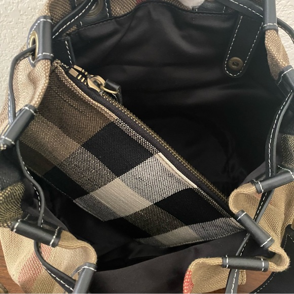 Black Leather Canvas Nova Check Plaid Bucket Crossbody Bag Drawstring Satchel - Picture 13 of 14